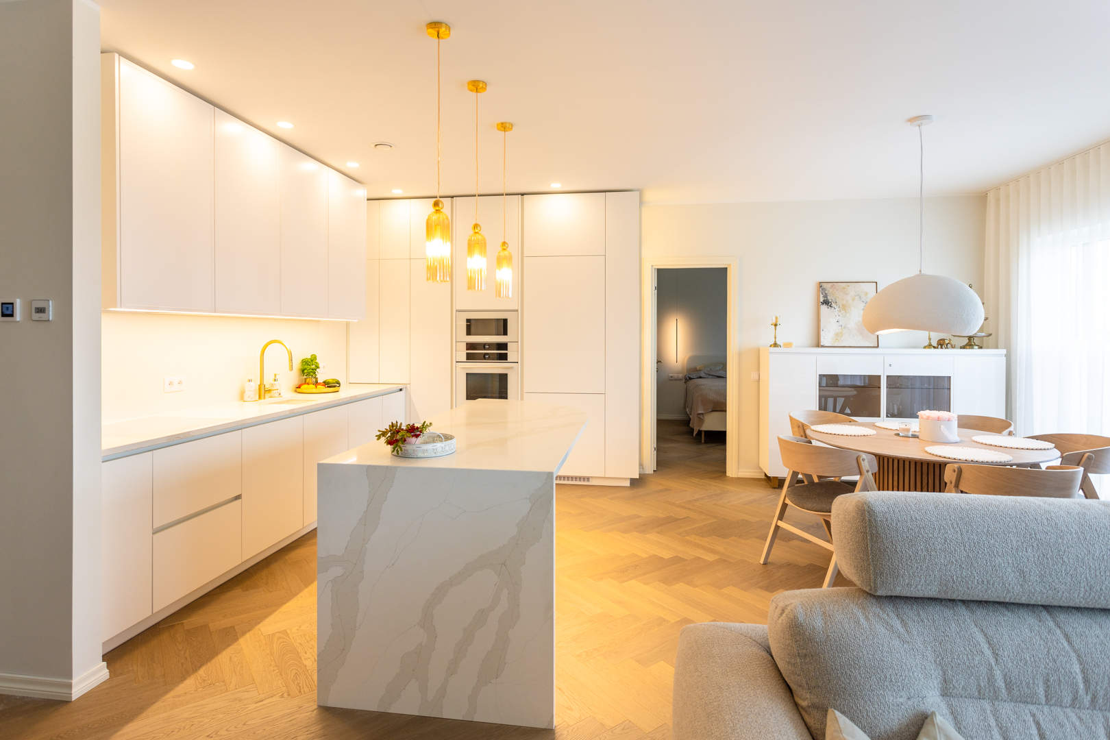 Grandber mööbel hele